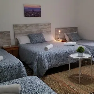 Break In Gothic Hostal Barcelona